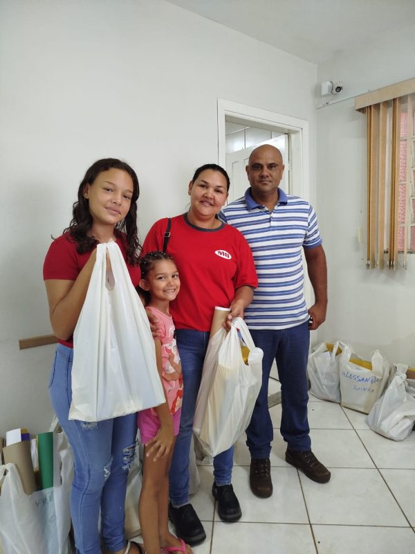 Entrega do material escolar - 2025