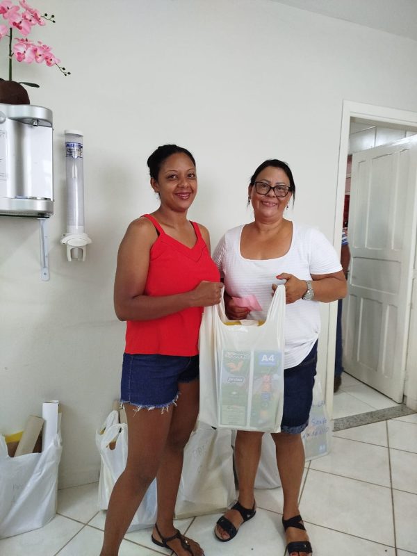 Entrega do material escolar - 2025